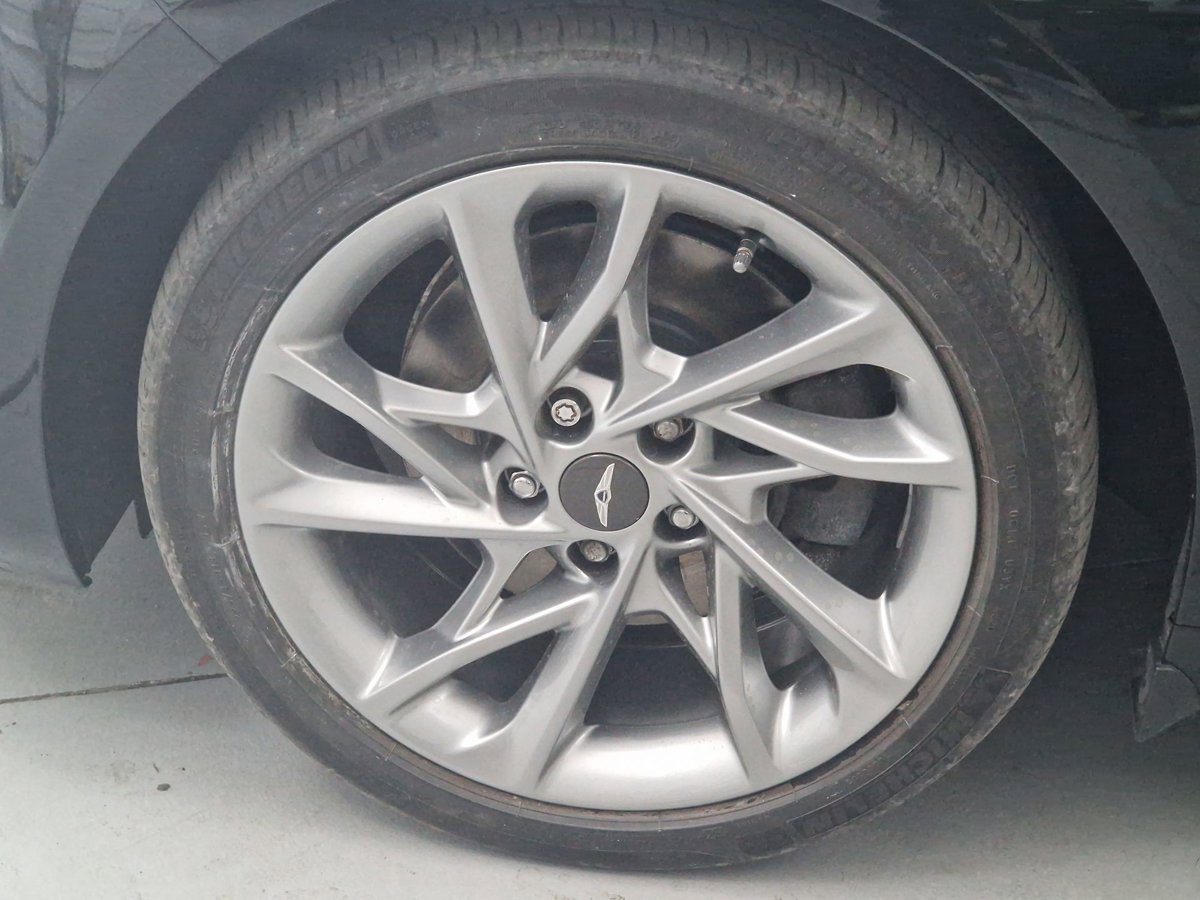 2022 GENESIS G70 Standard - Photo 31