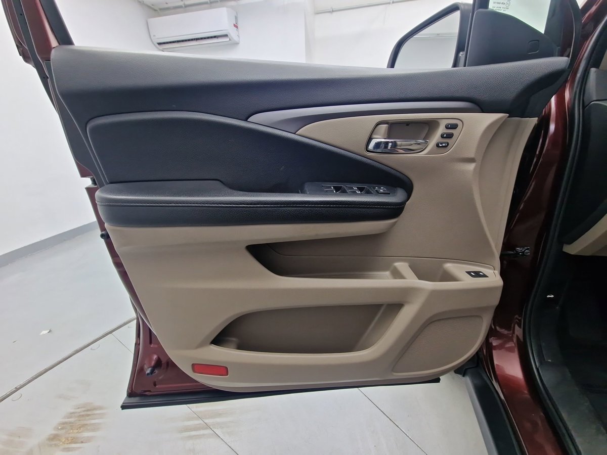 2022 Honda Pilot SE - Photo 21