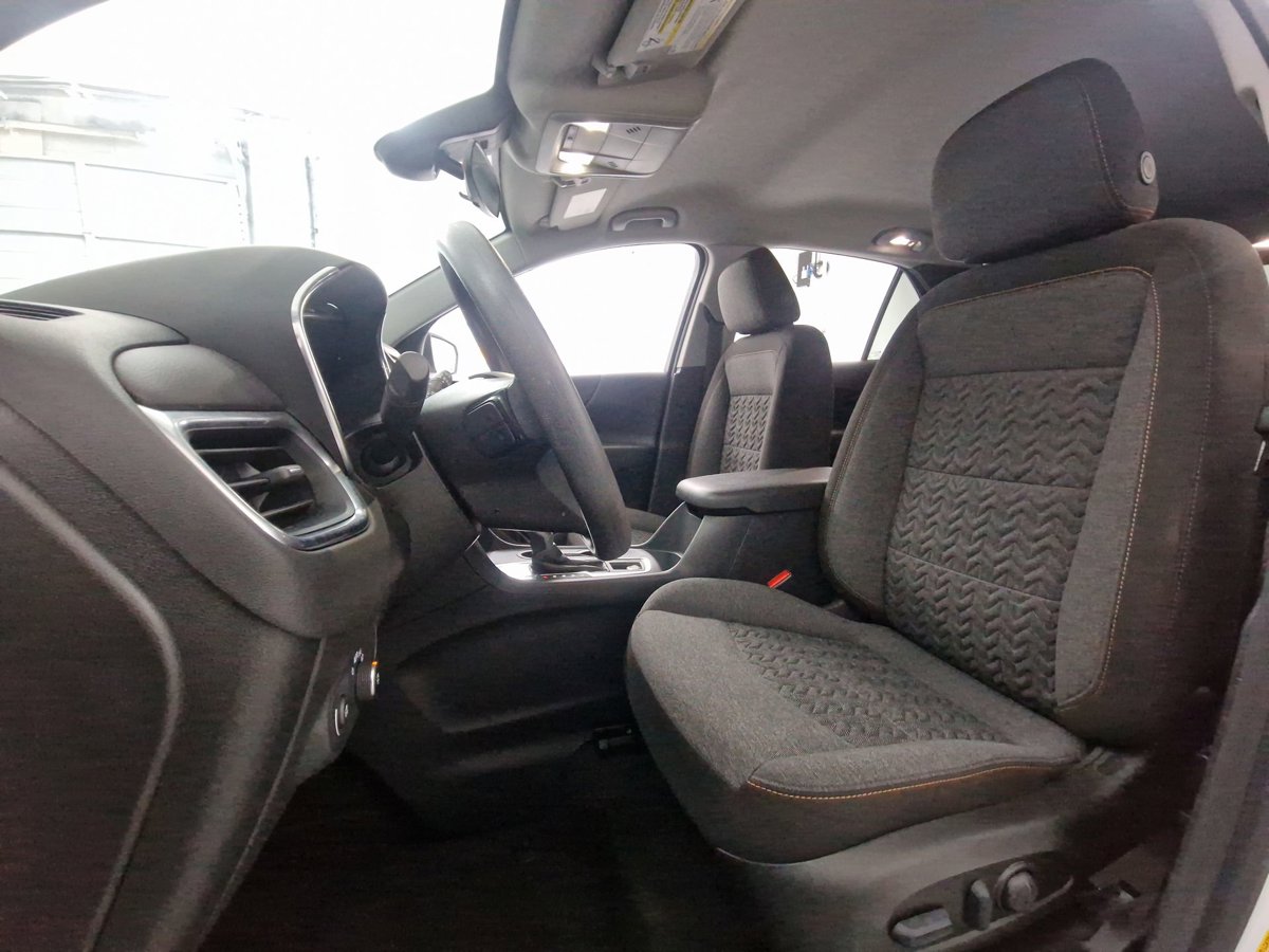 2022 Chevrolet Equinox LT - Photo 18