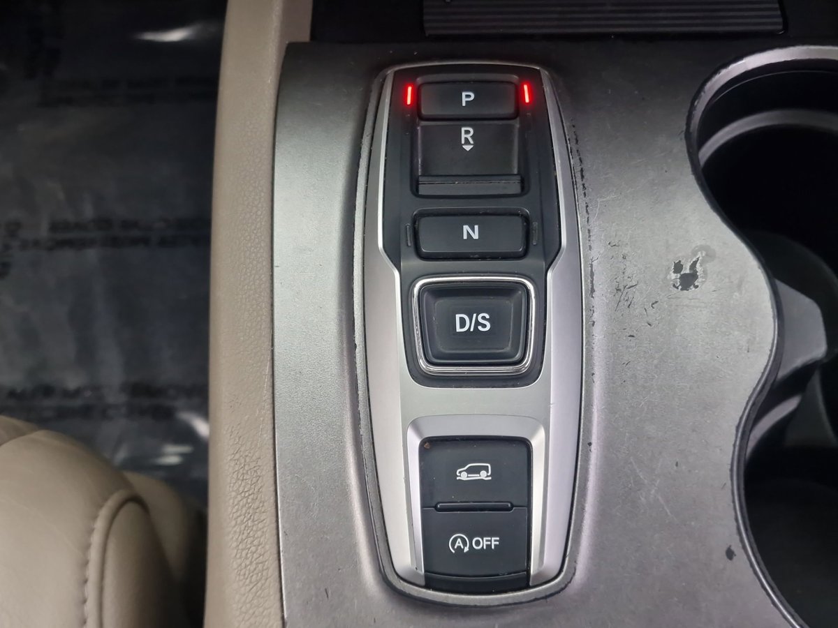 2022 Honda Pilot SE - Photo 15