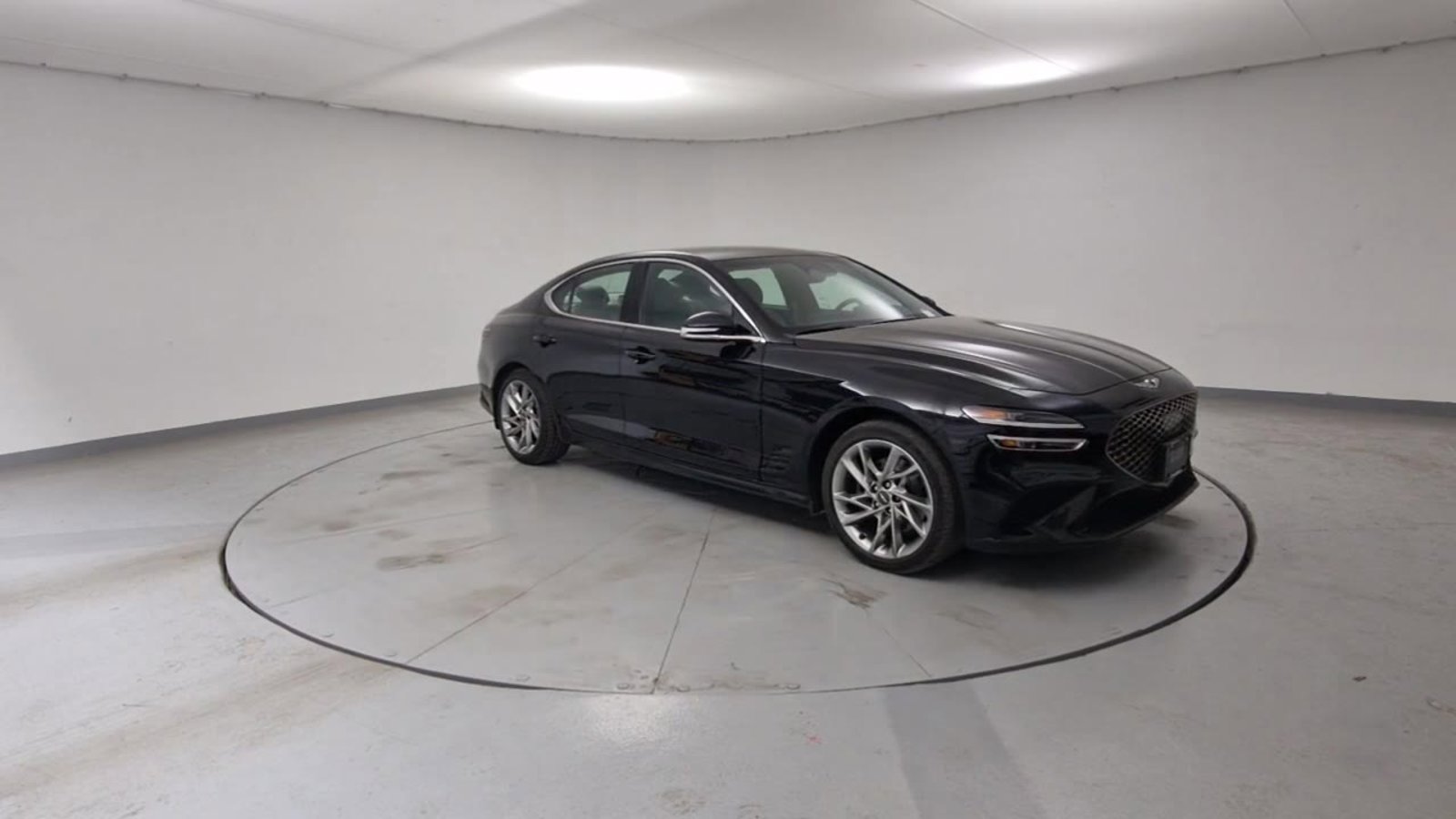 2022 GENESIS G70 Standard - Photo 8