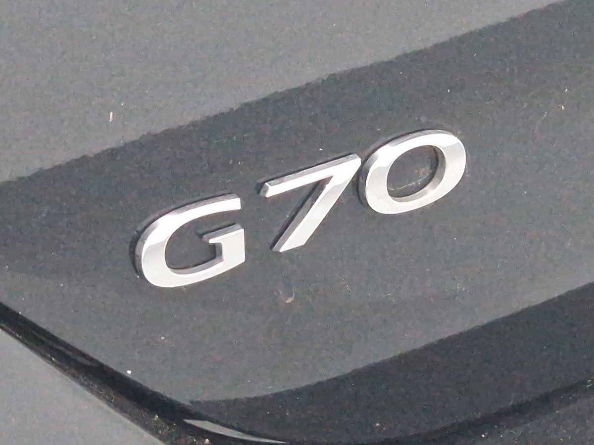 2022 GENESIS G70 Standard - Photo 30
