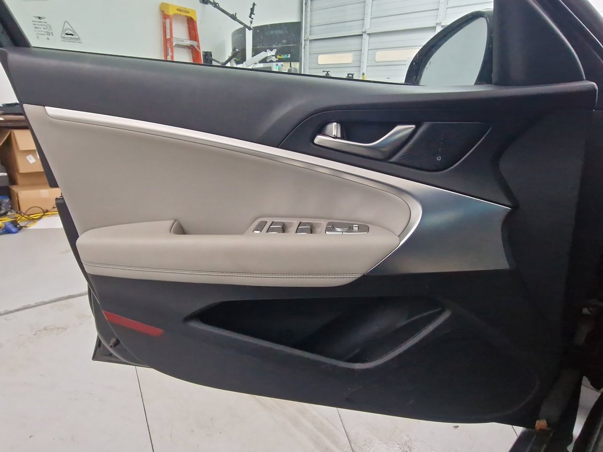 2022 GENESIS G70 Standard - Photo 21