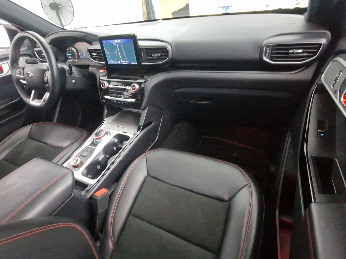 2022 Ford Explorer ST-LINE - Photo 28