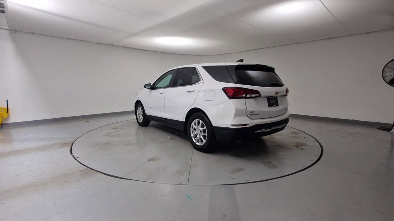 2022 Chevrolet Equinox LT - Photo 9